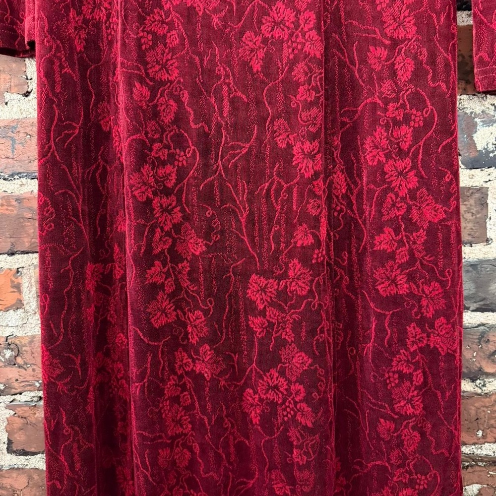 Elegant Red Long Sleeve Dress - Picture 3 of 6